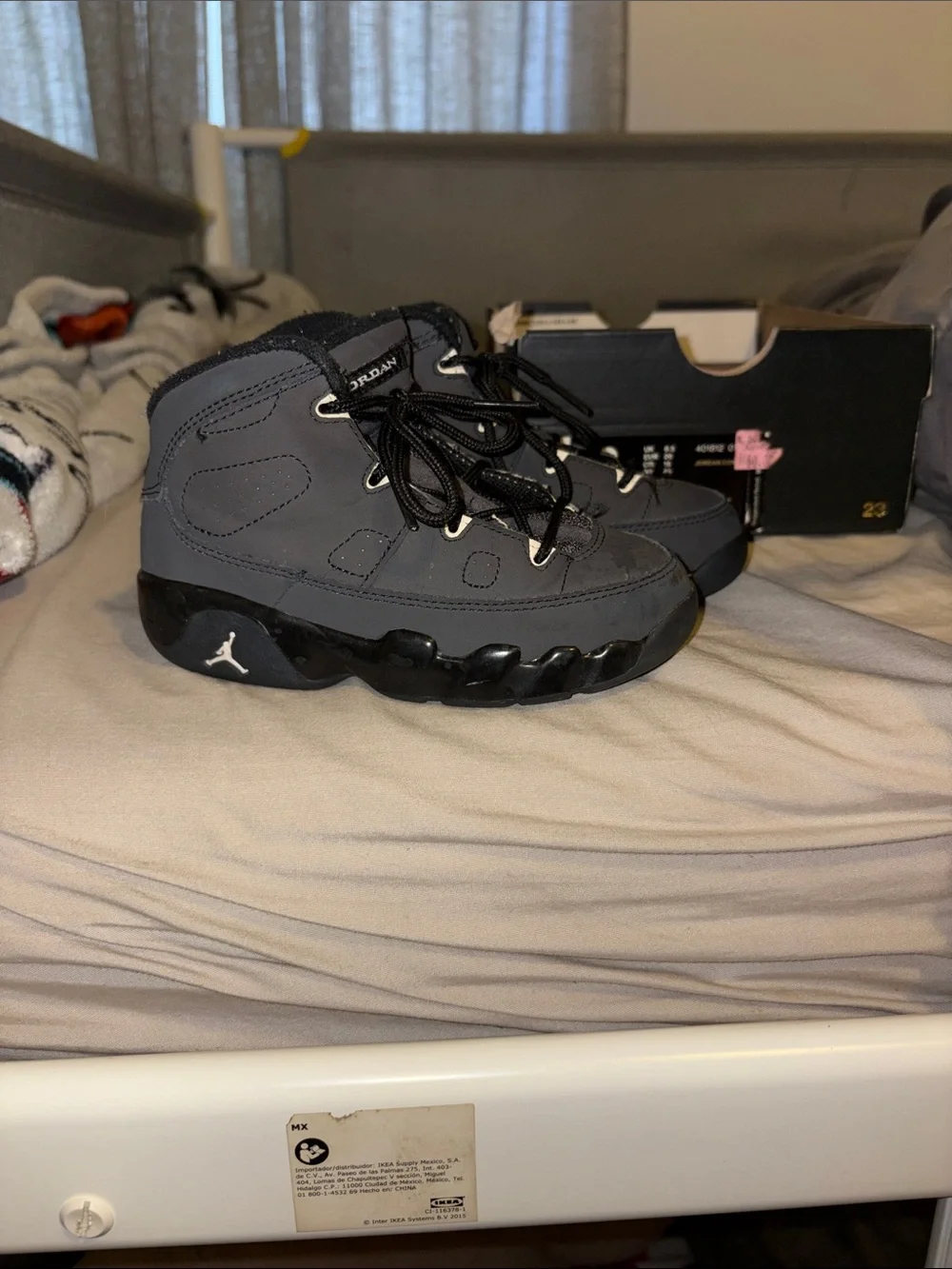Jordan Kids Black and Dark Gray Retro Low-Top Sneakers